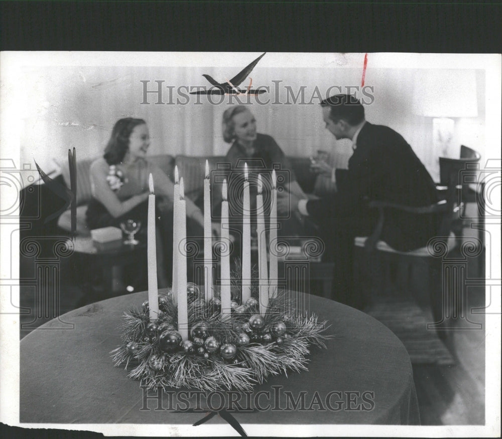 1955 Press Photo Christmas Centerpiece - RRV37125 - Historic Images