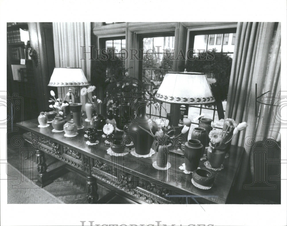 1986, Holiday Table Cranbrook House Kaplan - RRV37283 - Historic Images