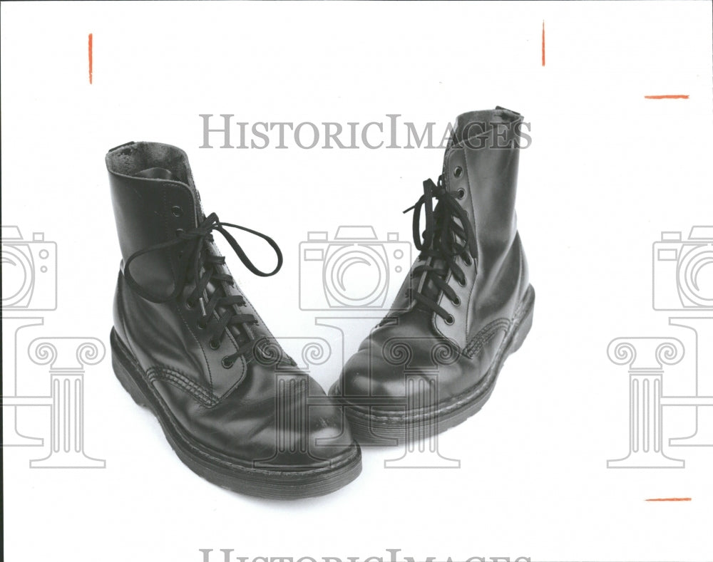 1993 Press Photo Clothing Boots Shoes - Historic Images