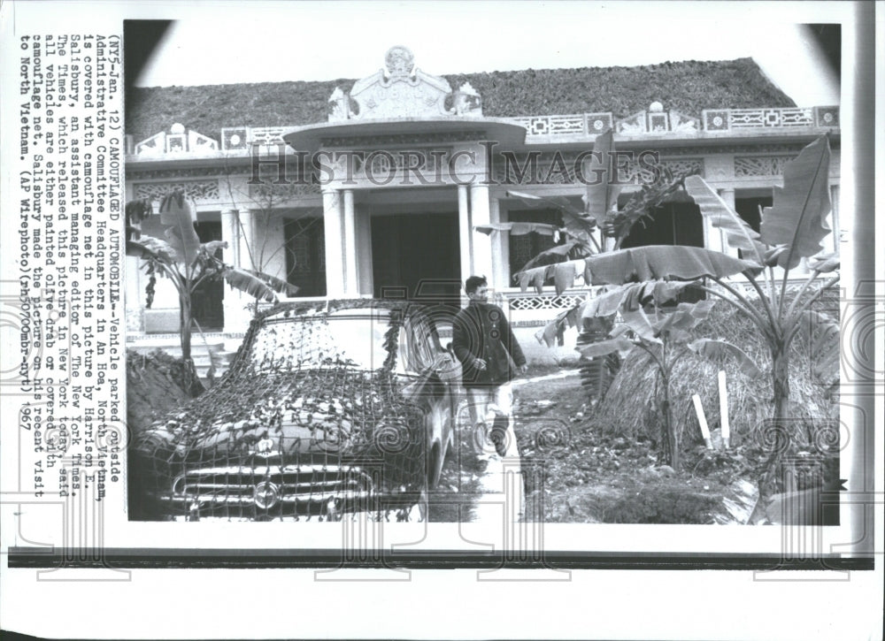 1967 Vehicle Outside Administrative Committ - Historic Images