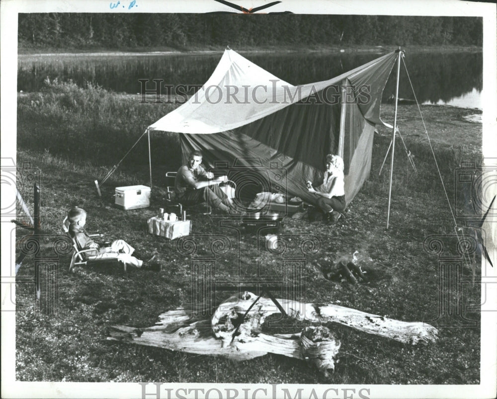 1977, Camping - RRV37633 - Historic Images