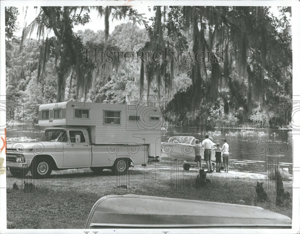 1969 Press Photo Florida Campers Sea Sound Ideal Site - RRV37641 - Historic Images