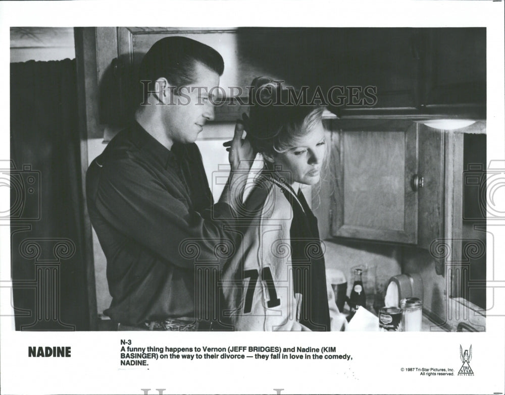 1987 Press Photo Jeff Bridges &amp; Kim Basinger &quot;Nadine&quot; - Historic Images