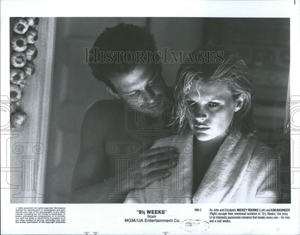 1986 Mickey Rourke and Kim Basinger - Historic Images