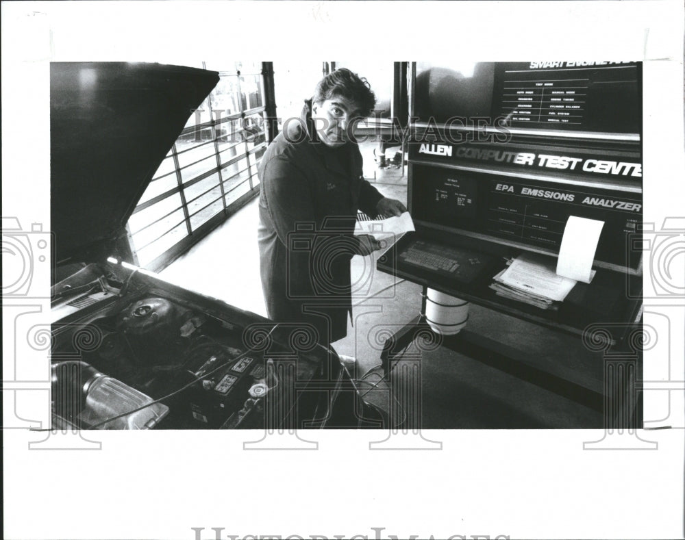 1991 George Darboian Mechanic - Historic Images