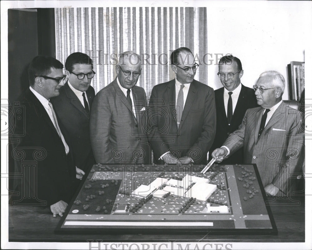 1962 Building $200,000 shopping center - Historic Images