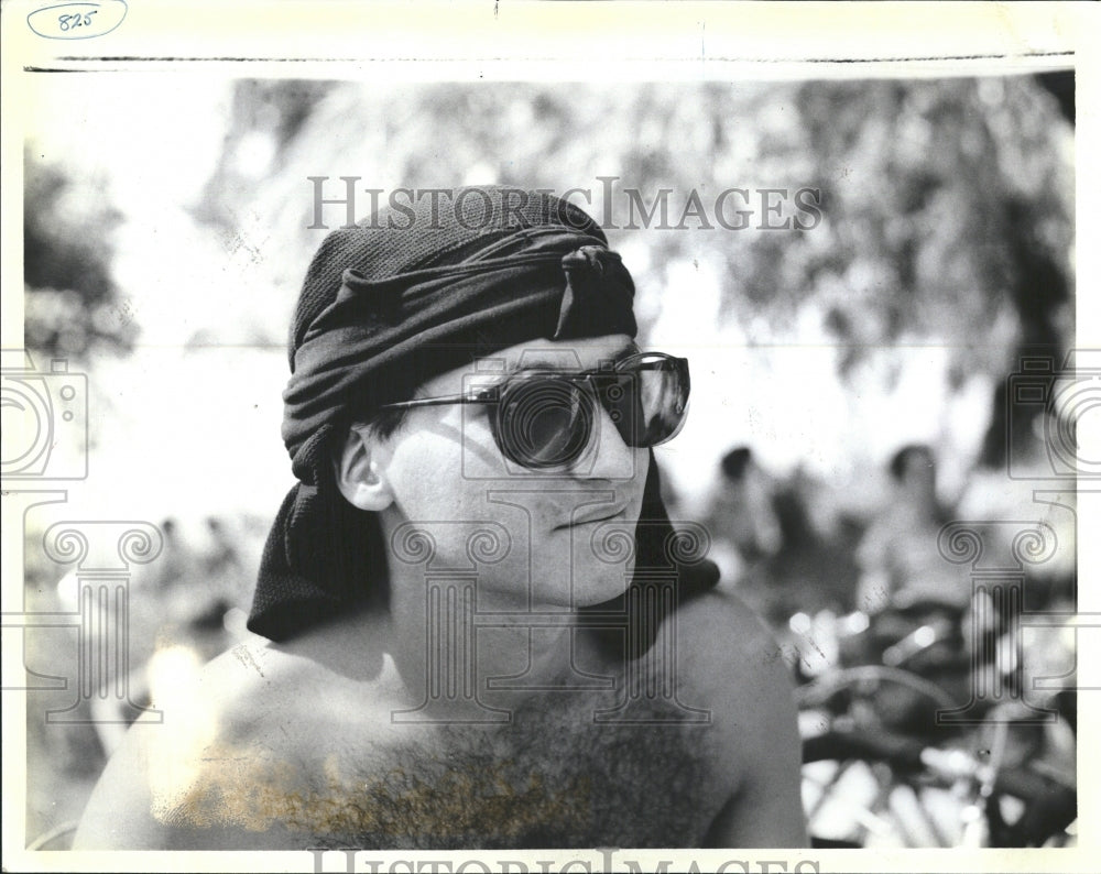 1984 Press Photo Rudolph Valentino glasses wrap sheik - RRV39473 - Historic Images