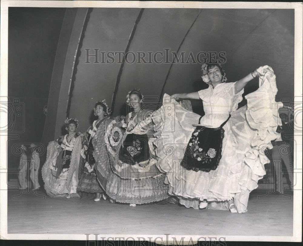 1962 Mexico Independence Fiesta in Chicago - Historic Images