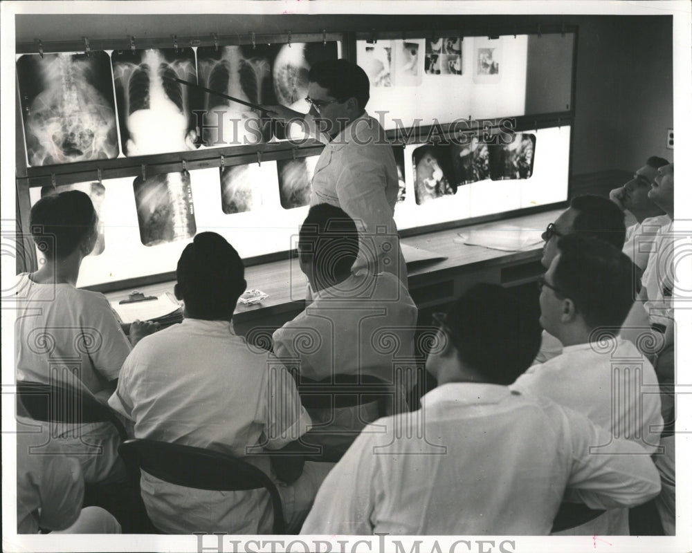 1956 Michael Reese Hospital Med Training - Historic Images