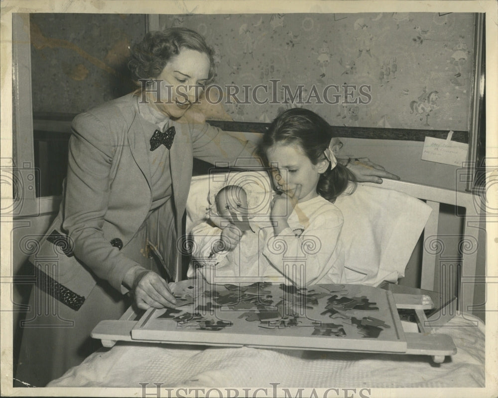 1948, Miss Griffin student Marry France Age - RRV39817 - Historic Images