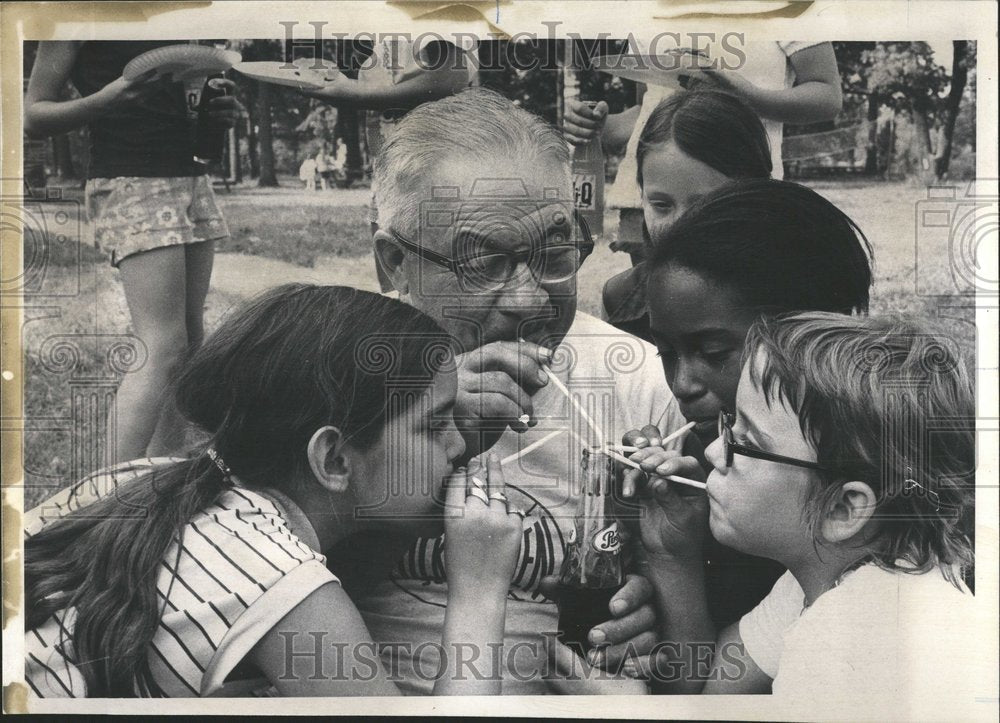 1977 Press Photo Des Plains Methodist Church Picnic - RRV40023 - Historic Images