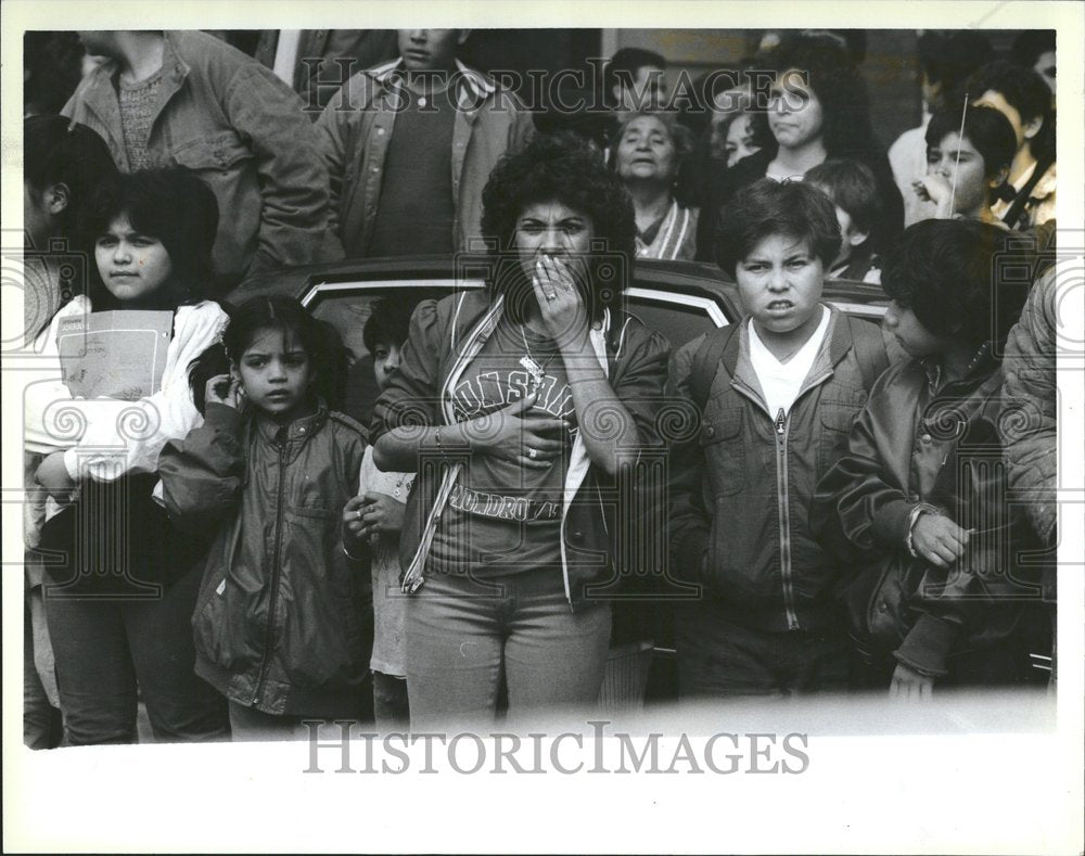 1988 McCormick School crowd Firefighters - Historic Images