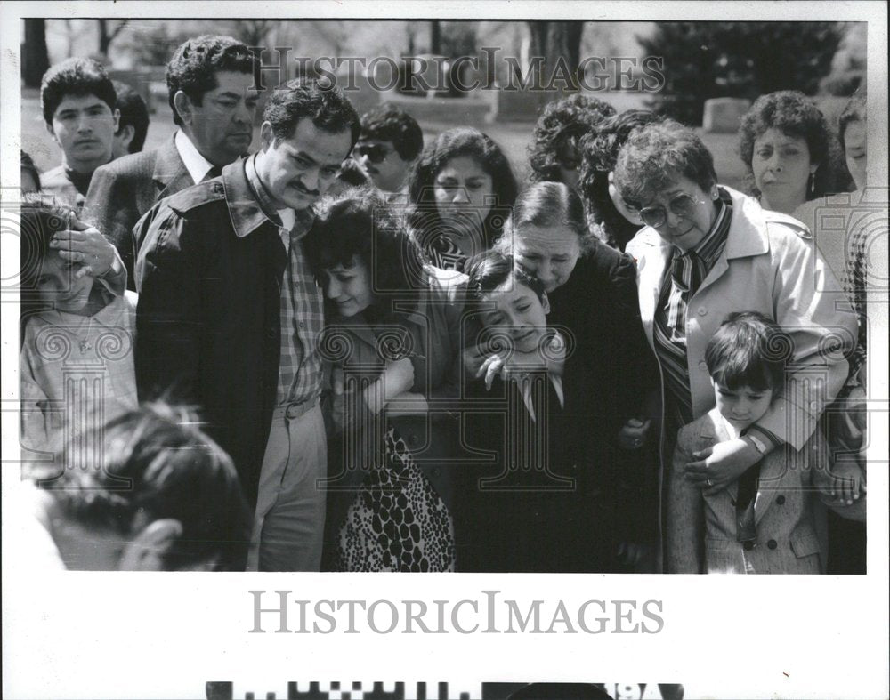 1988 Eliseo Marquez Imelda Mary Evergreen - Historic Images