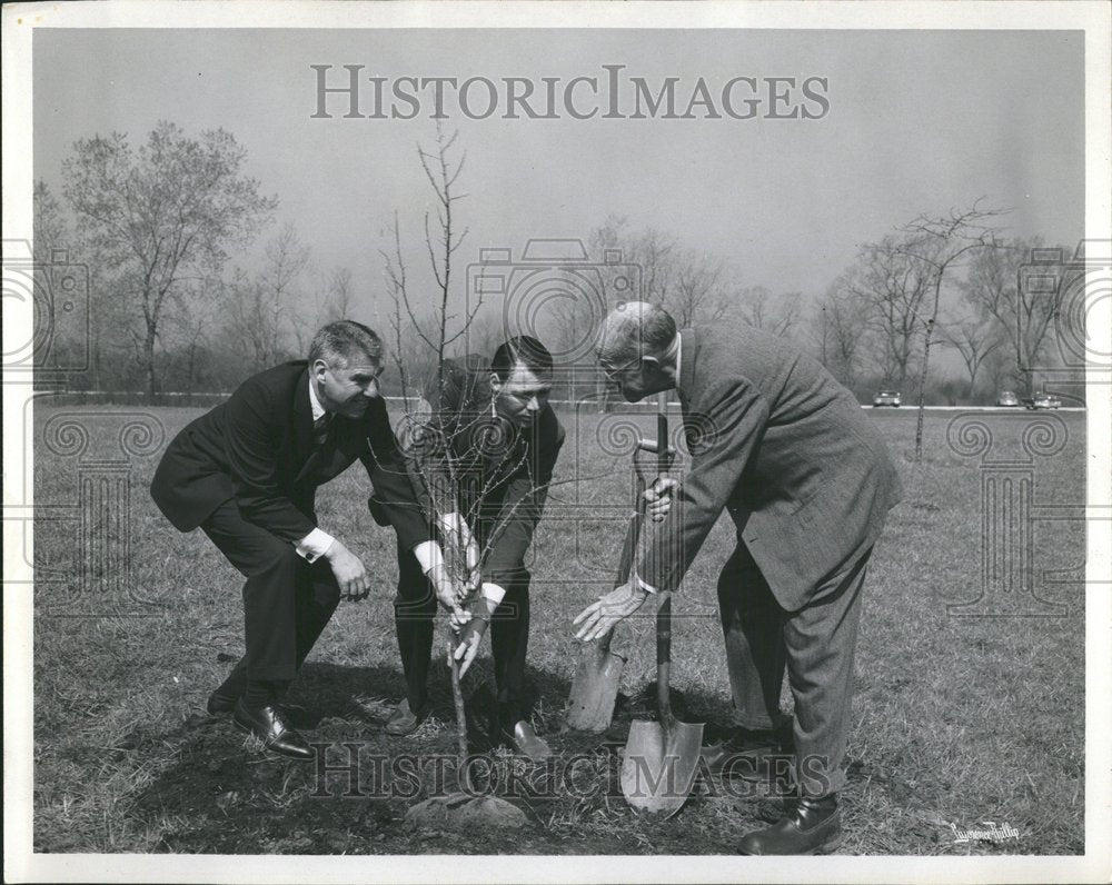 1967 Press Photo Cook Country Board Alderman Seymour - RRV40511 - Historic Images