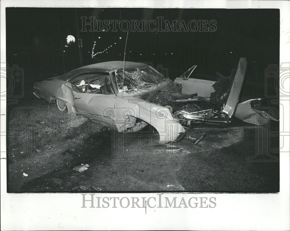 1976 Press Photo Car Monday Morning Cottage Grove Kill - RRV40557 - Historic Images