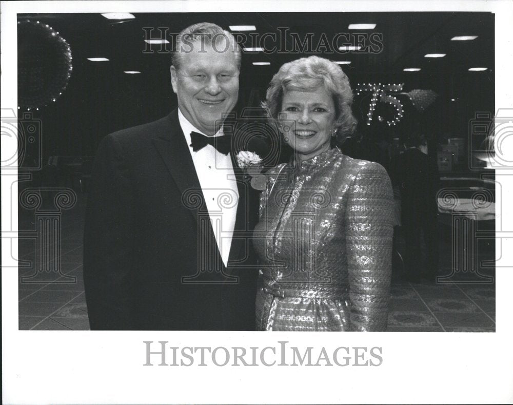 1991 Brenna dinner Chairman lois Chairman - Historic Images