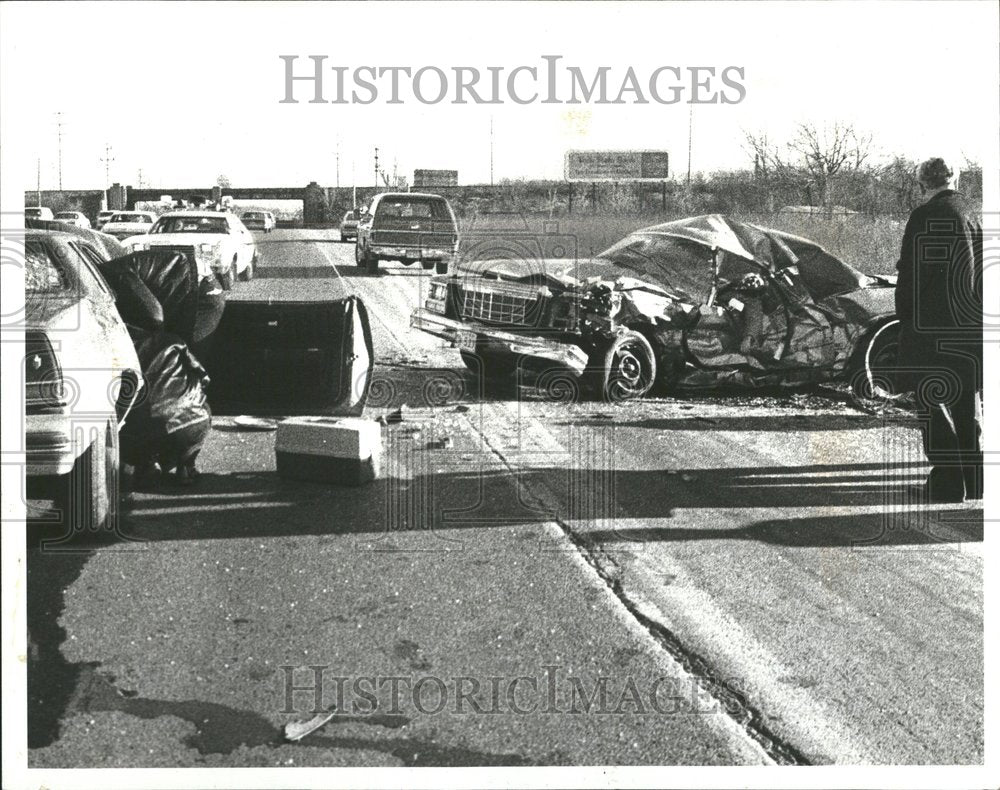 1980 Press Photo Elmhurst crash Suburb Christima Polmer - RRV40893 - Historic Images