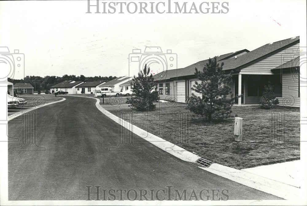 1979, Leisure Village suburban fox Lake row - RRV41169 - Historic Images