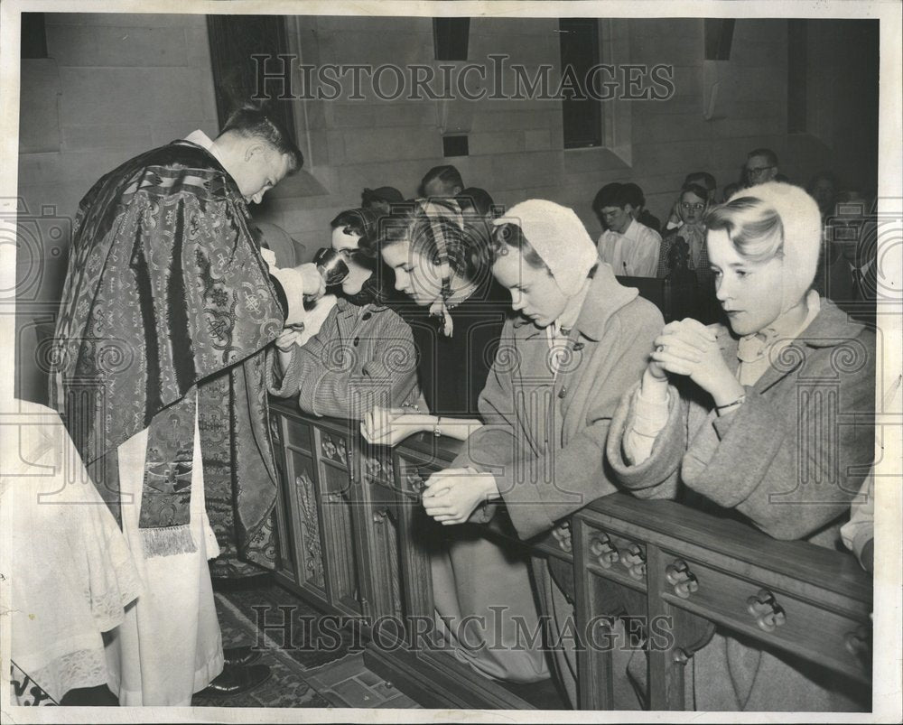 1955 Press Photo Rev Richard Yale High School Curat - RRV41199 - Historic Images