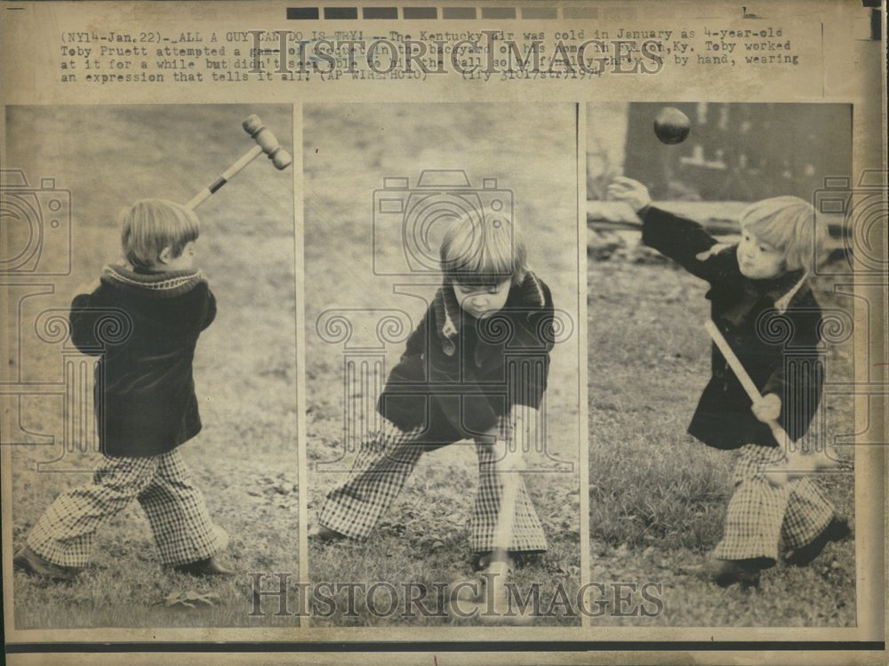 1974 Press Photo Pruett attempted game threw hand final - RRV41391 - Historic Images