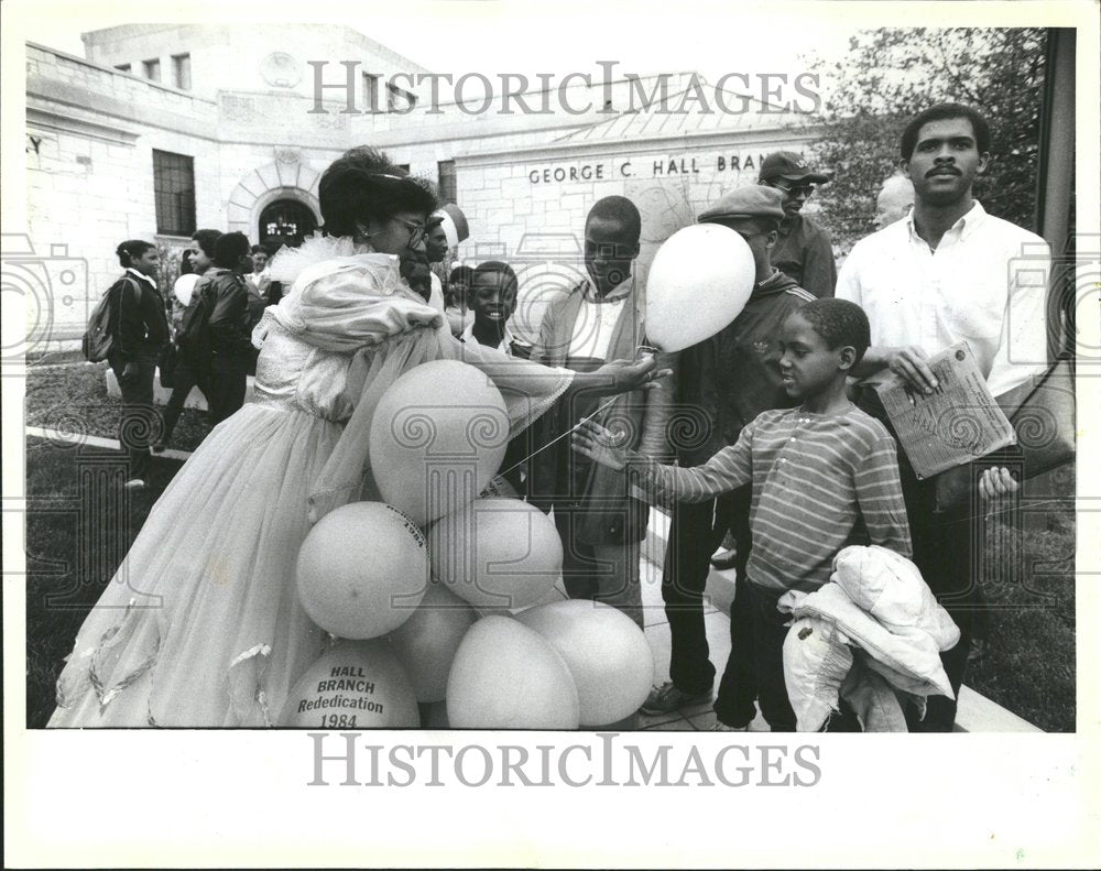 1984 Press Photo Parade Program Readdiction Hall Branch - Historic Images