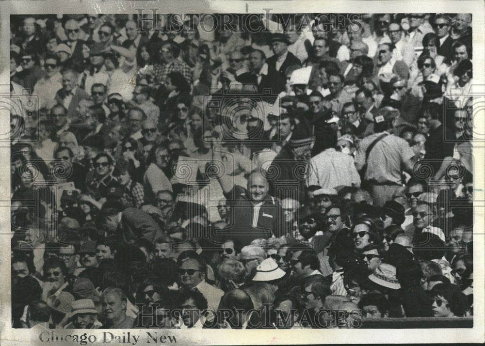 1976 Cub Fan Foul Ball Right Stand Happy - Historic Images