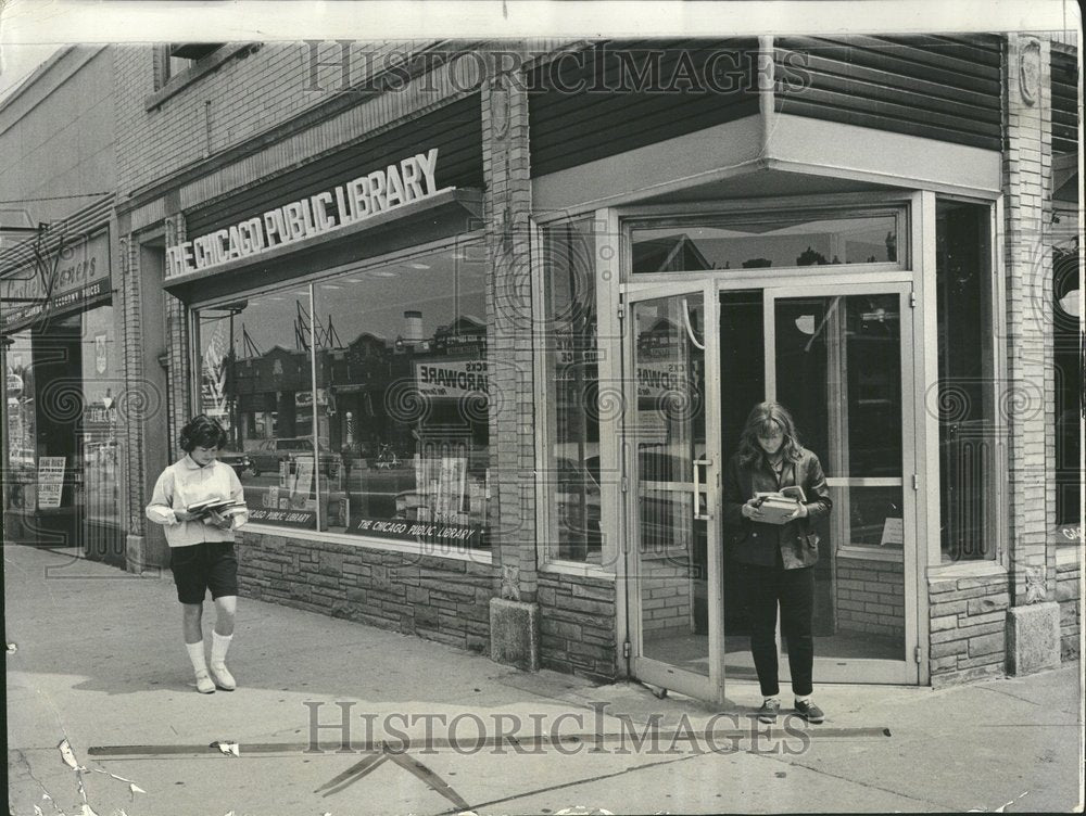 1965 Press Photo Gage Park Branch Library Corner - RRV41709 - Historic Images