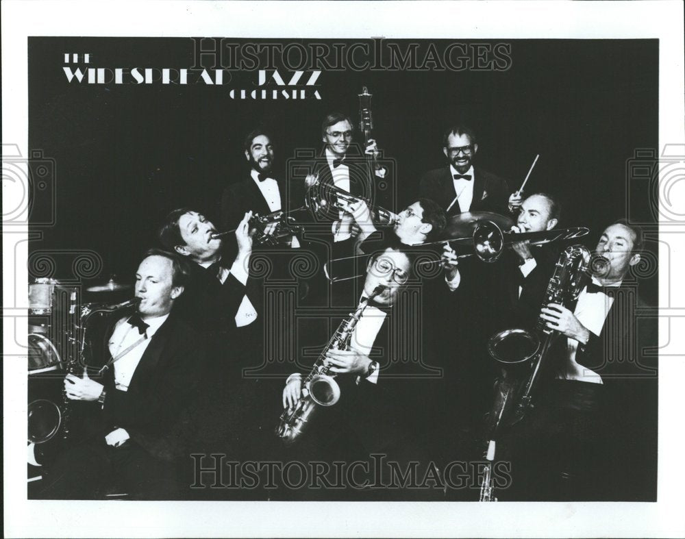 1985 Press Photo Band Group Jazz Professionalism Wide - RRV42079 - Historic Images