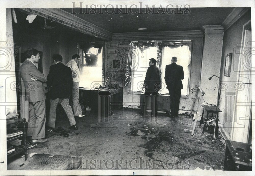 1976 Evanston Georgian Mrs Edmund Hahn Fire - Historic Images