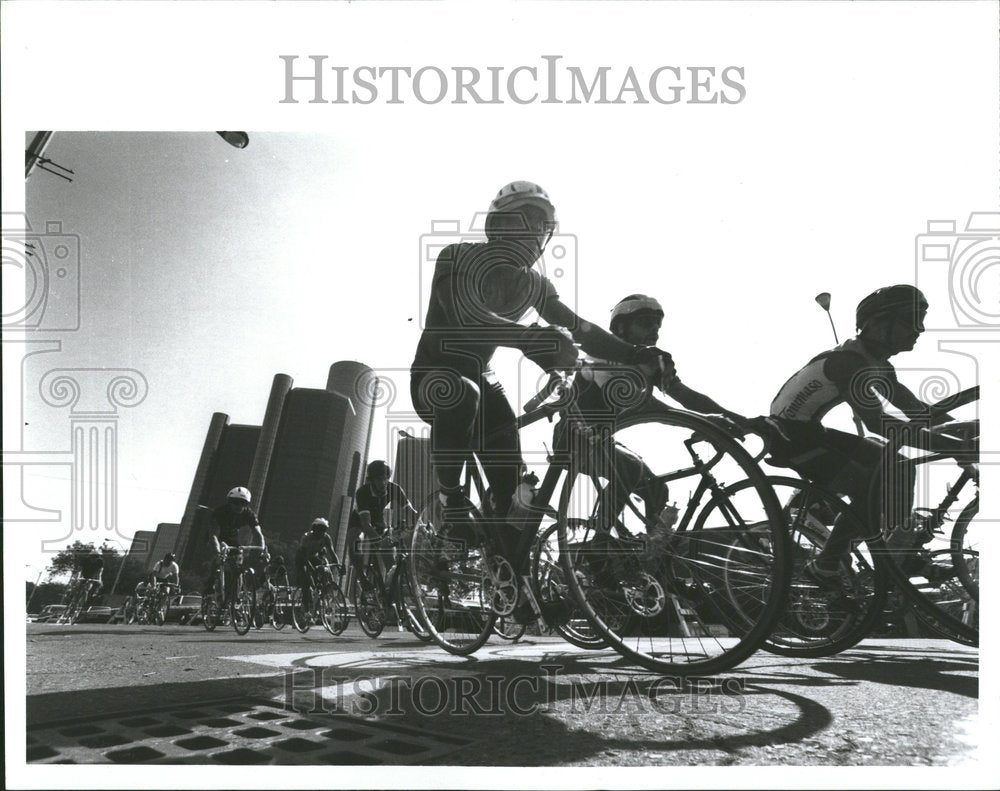 1987 Press Photo Bicycle Competition Michigan.Triple - RRV42463- Historic Images