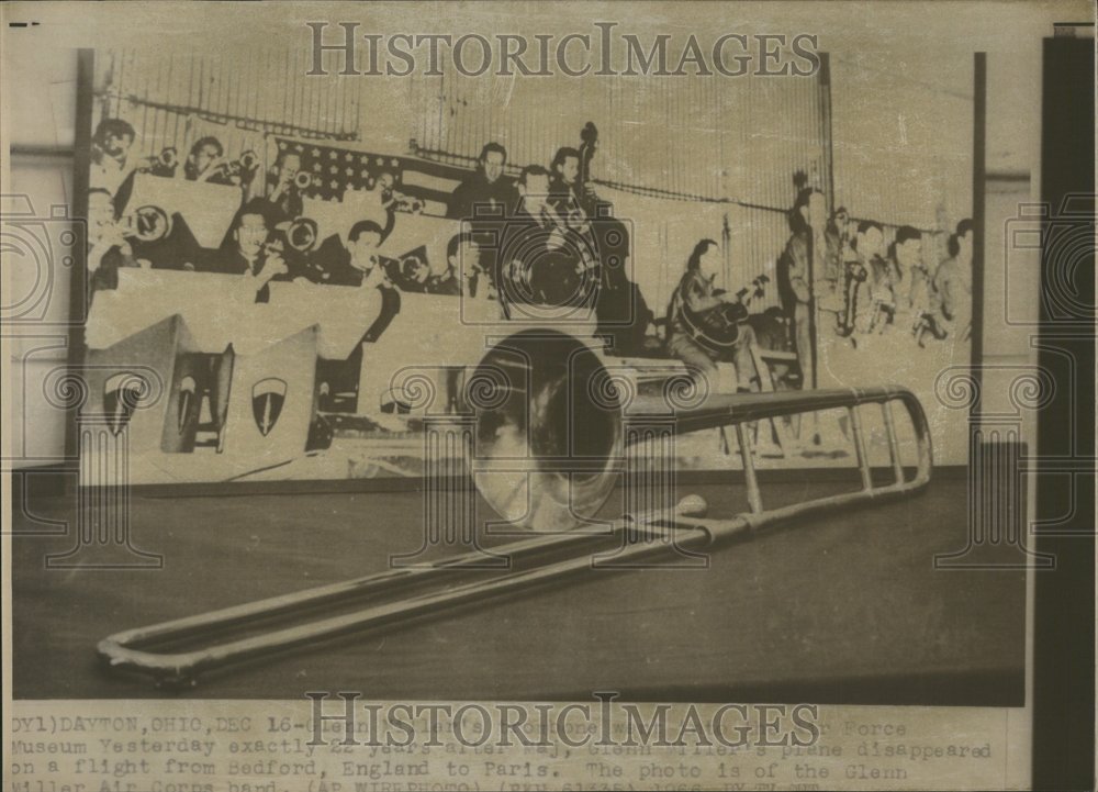 1968 Press Photo Glenn Millar Bedford England Paris - RRV42495 - Historic Images