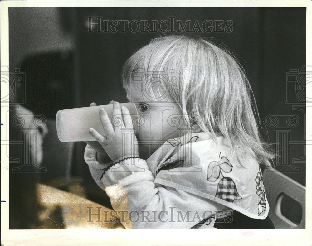 1983 Teacher Fran Langille fruit juice - Historic Images