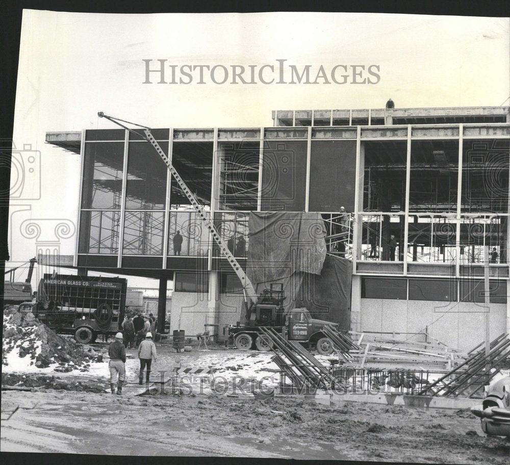 1961, O&#39;Hare terminal scaffold collapse - RRV42785 - Historic Images