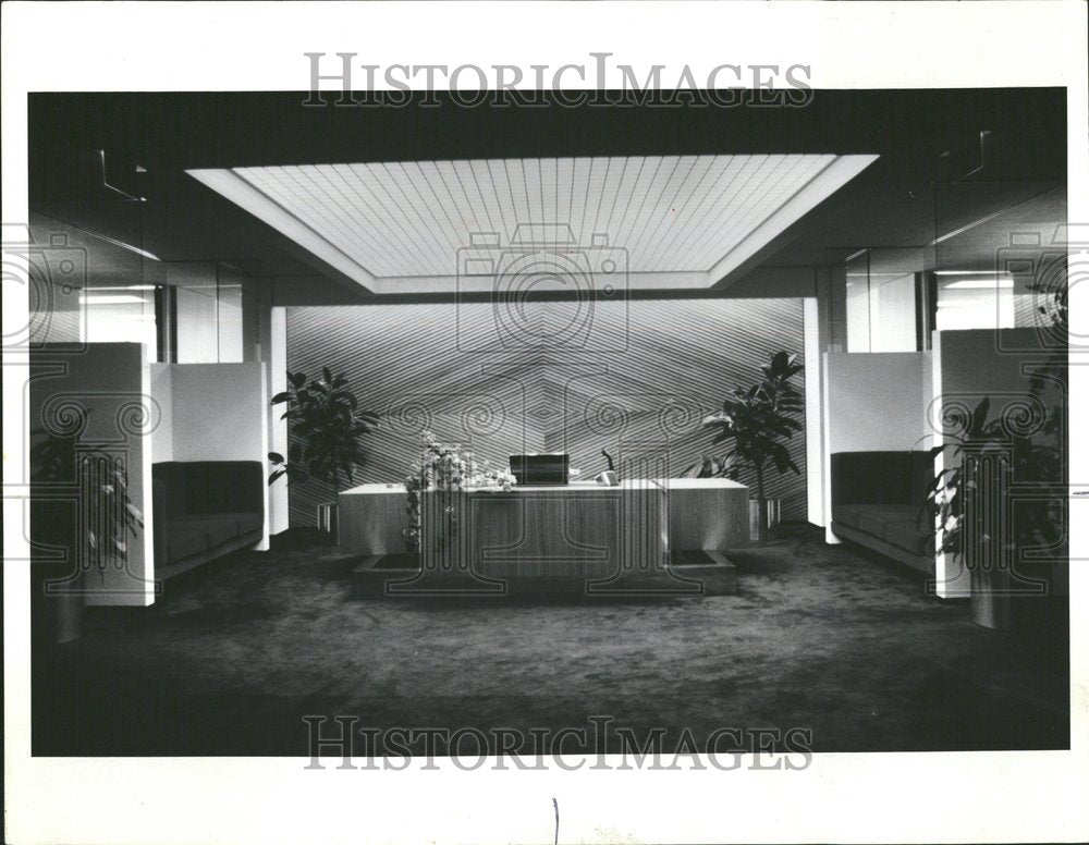 1981 Press Photo Stunning Entrance Paying Interoir - RRV42913 - Historic Images