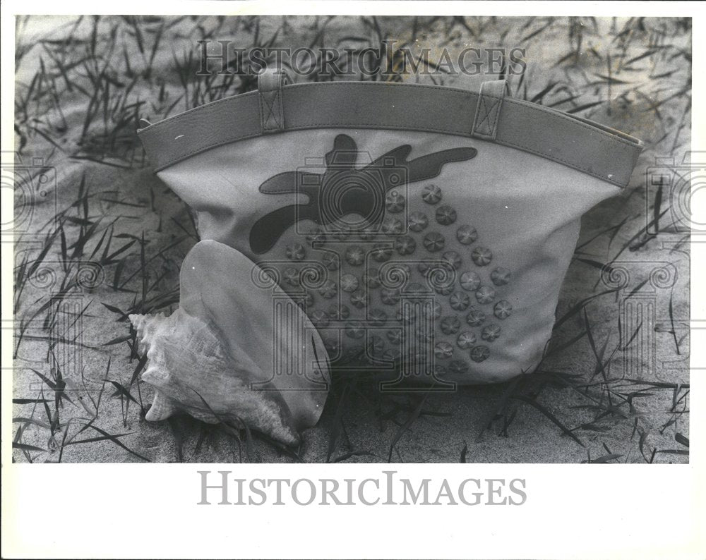 1986 Press Photo Michigan versatility canvas handbags - RRV42999 - Historic Images