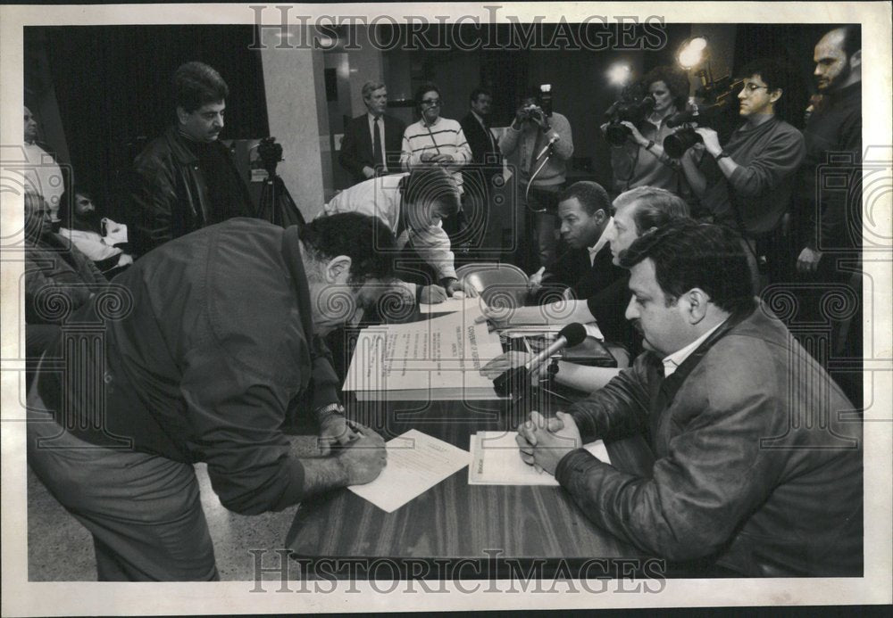 1992 Alcohol Tobacco Sales Prohibition - Historic Images