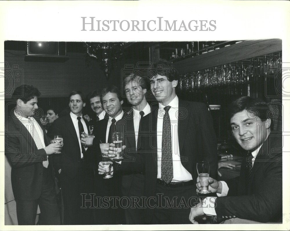 1984 Press Photo Mary Power Susan Herzberg Drink - RRV43477 - Historic Images