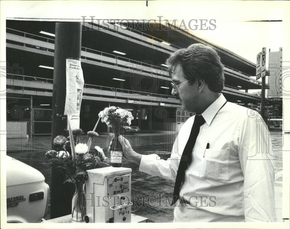 1985 Panhandler Corner Memorial Rush St - Historic Images