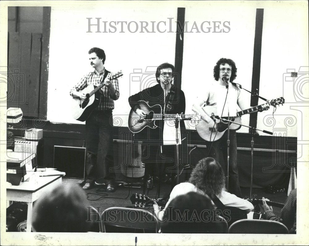 1984-old-town-folk-music-school-chicago-historic-images