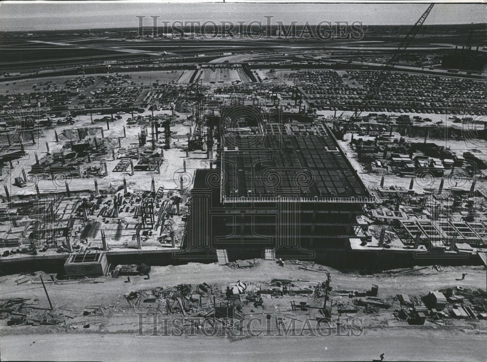 1971 O&#39;Hare International Airport Parking - Historic Images