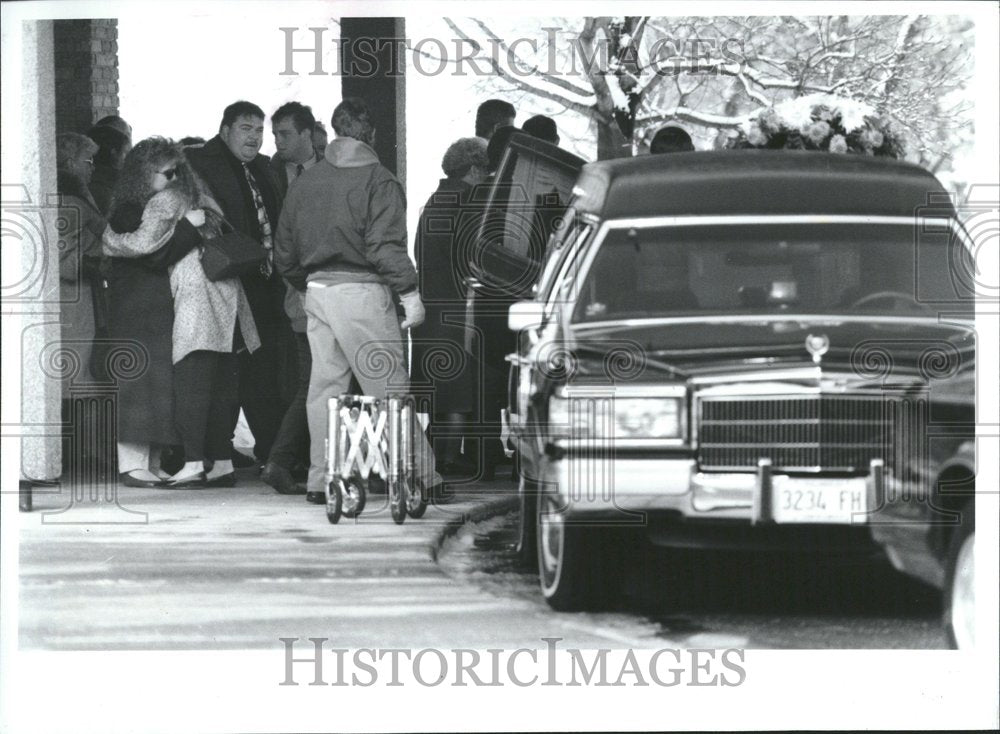 1993 Press Photo Palatine Murder Pallbearer Victim Body - RRV43815 - Historic Images