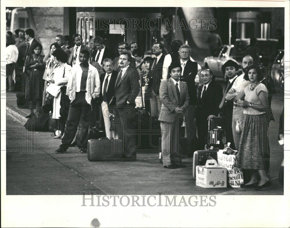 1985 O&#39;Hare Airport procedures traffic flow - Historic Images