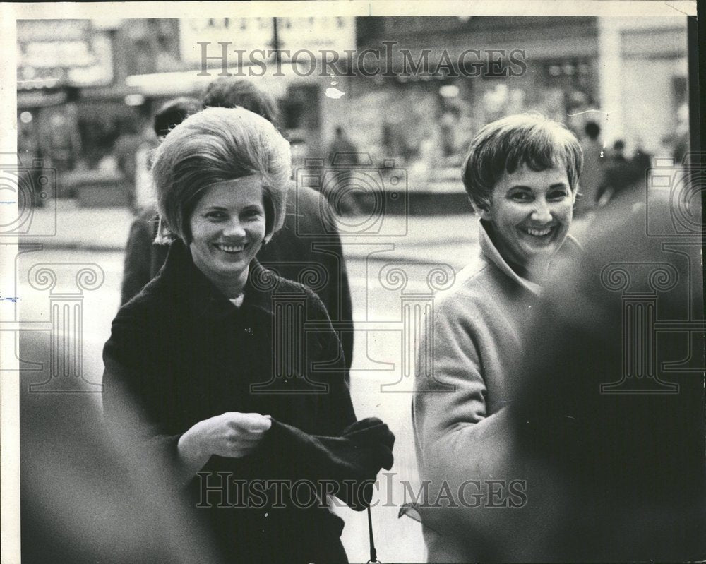 1967 Salvation Army Smile Sign Works - Historic Images