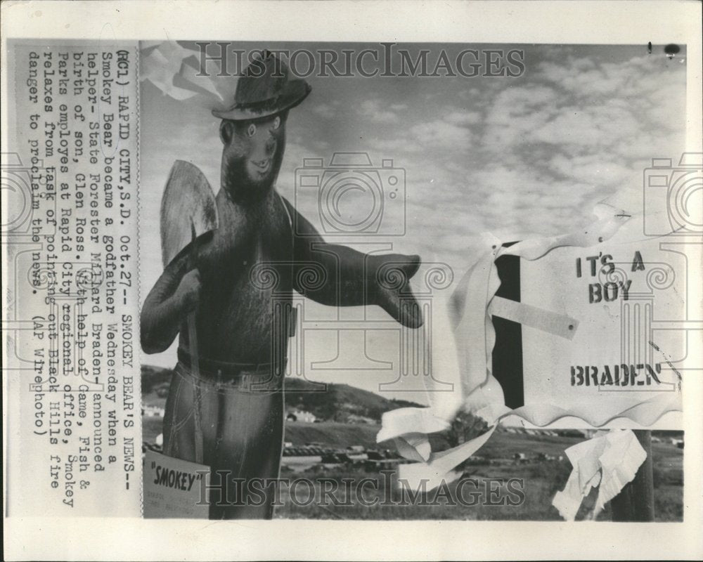 Smokey Bear son Braden State Forester birth - Historic Images
