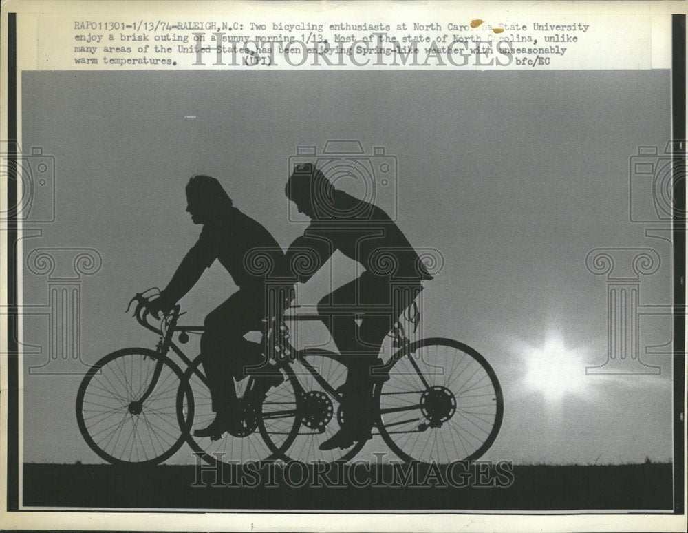 1974 Press Photo North Carolina State Univ. Bicyclists - RRV44151 - Historic Images