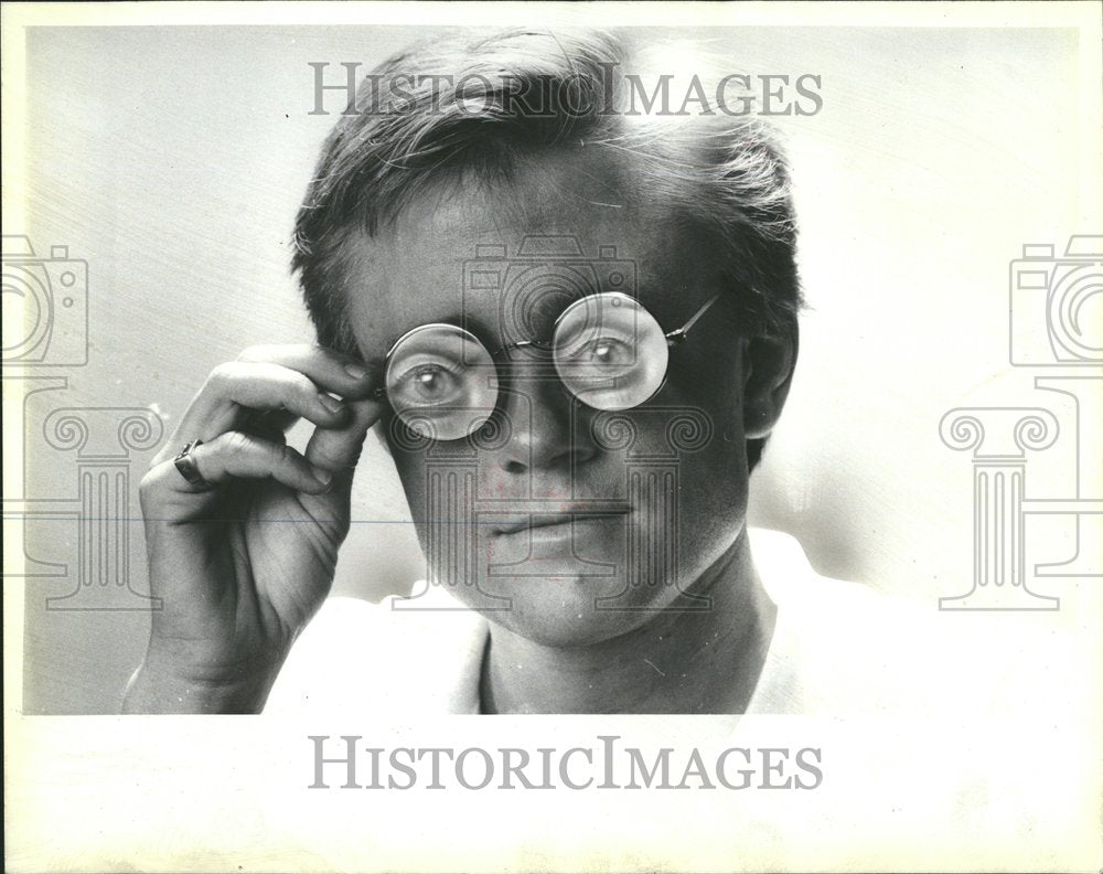 1986 Carl Hart Models Holographic Glasses - Historic Images