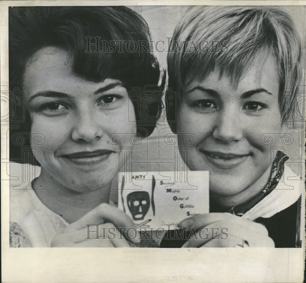 1962 Kristy Broderson Susan Woodrow Student - Historic Images