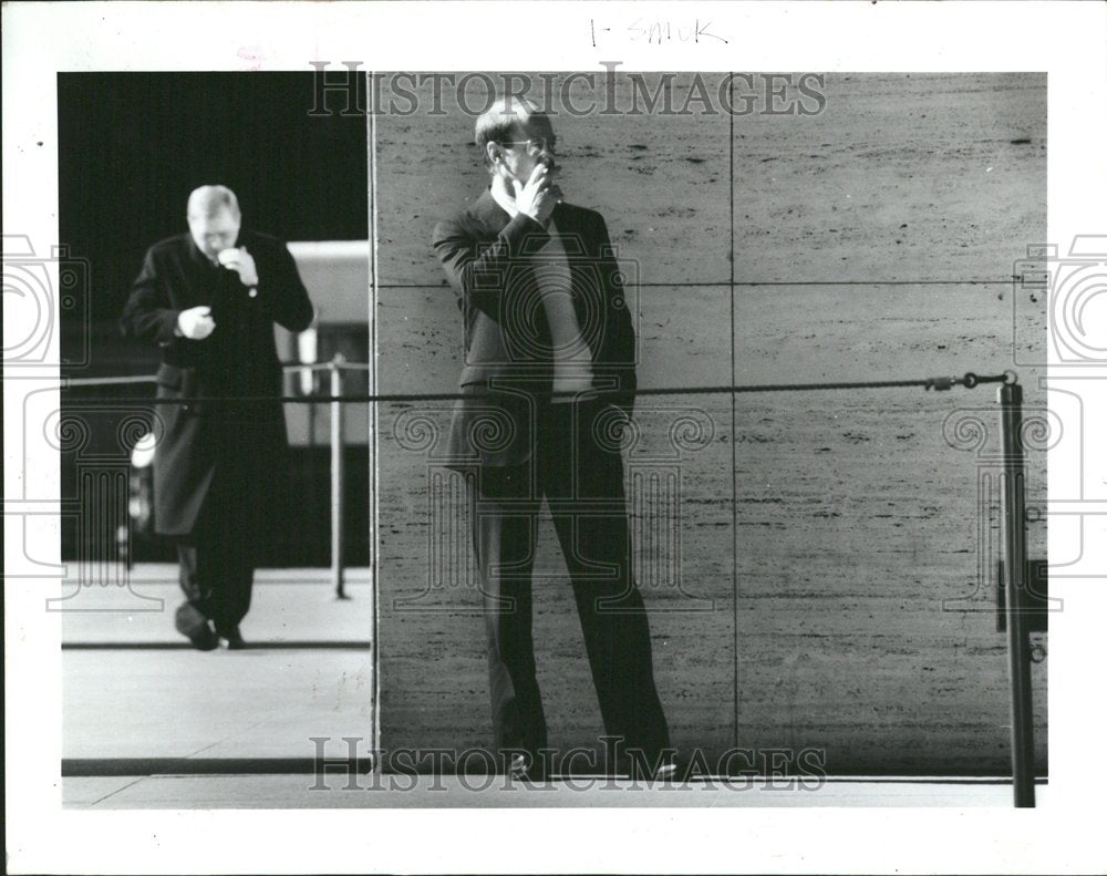 1991 Smoking Ban Smokers IBM Building - Historic Images