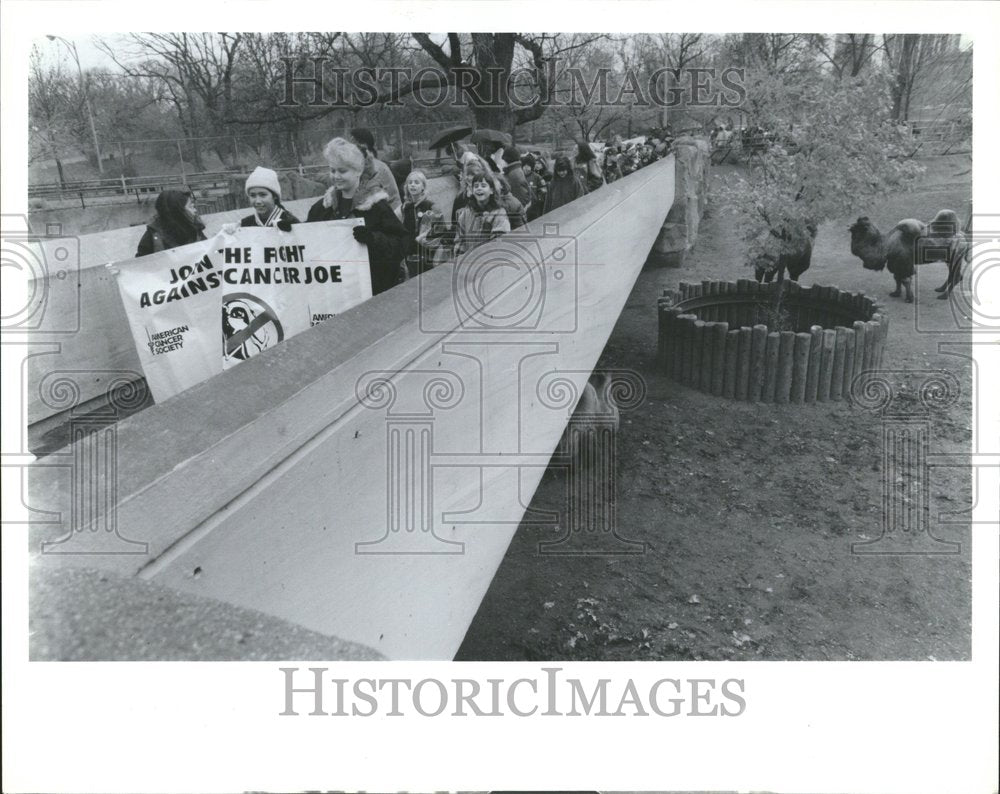 1992 Betty Aikono Aid Garcia Smokeout Day - Historic Images