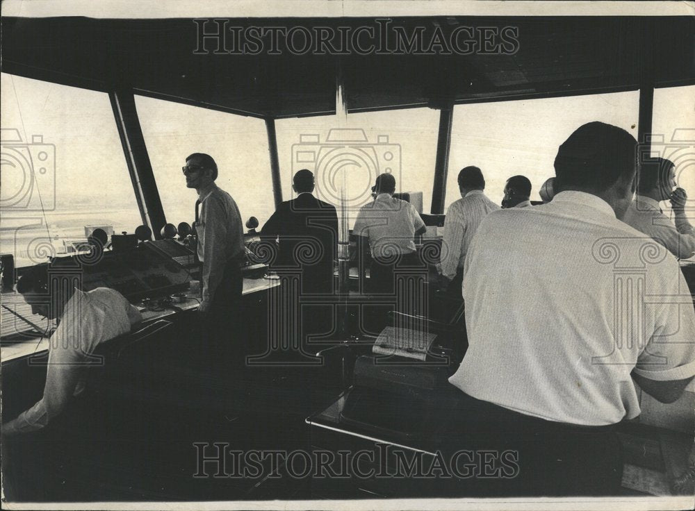 1970 O&#39;Hare Airport Control Tower - Historic Images